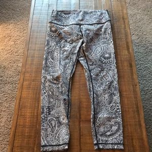 Limited Edition LuluLemon 7/8 Pants